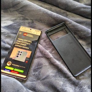 Google Pixel  6 Pro Gold/ Ivory special edition 256gb Unlocked